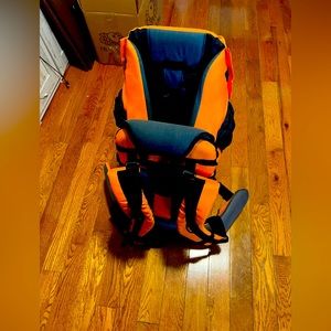 Clevr toddler carrier. Orange/ Black mint condition